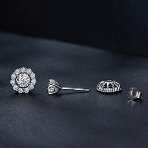 Dカラーモアッサナイト925スターリングシルバー0.5カラットモアッサナイトフラワーシェイプスパークリングダイヤモンド女性用 - Product Image 4