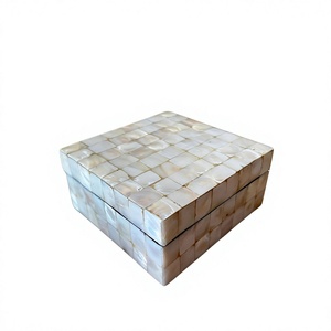 Boîte à bijoux en nacre irisée de qualité supérieure, faite à la main, avec incrustation de coquillages, organiseur de rangement pour accessoires personnels, bijoux - Product Image 1