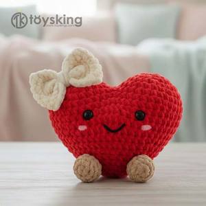 Patron au crochet en forme de cœur mignon - Comment crocheter un cœur en peluche <span class=keywords><strong>Amigurumi</strong></span> - Cadeau de la Saint-Valentin <span class=keywords><strong>facile</strong></span> à réaliser - Poupée cœur en chenille - Product Image 1