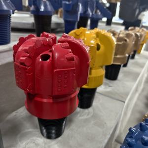 Punta da trapano PDC forgiata su misura a 5 lame con diamante e frese da 1613mm/1308mm per la perforazione di pozzi profondi, certificata CE ISO - Product Image 1