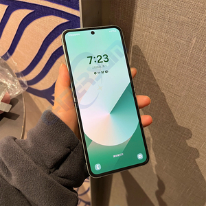 โทรศัพท์พับได้5G ของแท้สำหรับ Z Flip6 5 GB RAM/256GB/128GB รอม6.7 "ปลดล็อคหน้าจอด้วยกล้อง48MP ใบหน้า - Product Image 2