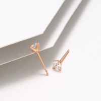 Fabrikantvoorraad Schattige Premium Gepersonaliseerde Valentijnsdag Huidvriendelijke Briljante Solitaire 24K Verguld Legering Oorknopjes