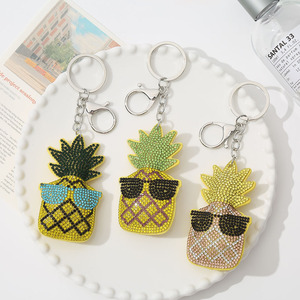 Custom Rhinestone Crystals Keychain Women's Bag Fruit Pineapple with Glasses Pendant Keychain