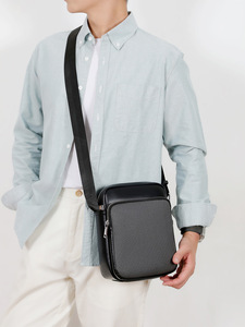 Bolso Bandolera de Moda OEM al por Mayor, Nuevo, de Alta Calidad, Duradero, con Bolsillos Delanteros, para Hombre - Product Image 2