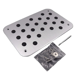 Carest accessorio modificato per <span class=keywords><strong>ALFA</strong></span> <span class=keywords><strong>Romeo</strong></span> Giulia Giulietta MiTo Stelvio 156 4C 8C Disco Volante poggiapiedi pedale tappetino - Product Image 1