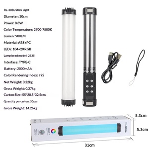 Luce Portatile Rotante per <span class=keywords><strong>Fotografia</strong></span> con LED RGB Colorati, 4 Batterie AA - Per Selfie e Uso Esterno - Product Image 6