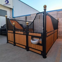 Panneau de box pour chevaux préfabriqué avec remplissage en bambou, en acier thermolaqué, abri portable pour chevaux, équipement d'écurie extérieure pour ferme
