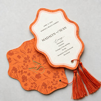 Invitation de mariage de luxe personnalisée découpée au laser avec dorure à chaud, carte de menu en papier coton vert sauge avec pompons