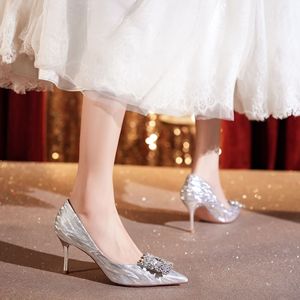 Escarpins tendance à imprimés animaux scintillants, à bout pointu et talon aiguille, avec décoration en strass, pour femme - Product Image 3