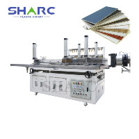 Machine à fabriquer des plafonds en PVC plastique SHARC, machine d'extrusion de panneaux décoratifs en PVC à grande vitesse avec moule