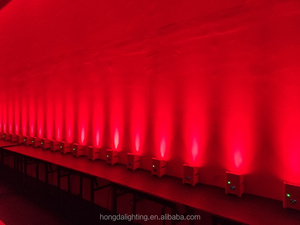 6x18W 6 en 1 RGBWAUV Luces de proyección alimentadas por batería blancas con carga Flight Case Batería Uplights - Product Image 4