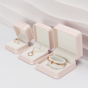 Custom Exquisite PU leather <b>proposal</b> <b>ring</b> <b>box</b>, wedding diamond <b>ring</b>, jewelry gift packaging and storage <b>box</b> - Product Image 2