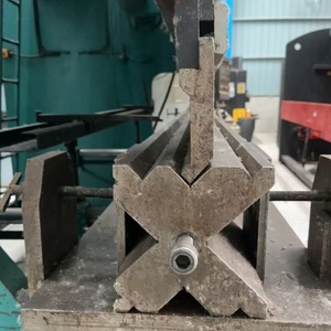 Second Hand Hydraulic Bending Machine 1000KN 3200mm 220/380V High Precision for Construction <b>Hardware</b> Metal Processing - Product Image 2