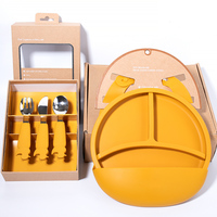 Assiettes divisées en silicone lavables au lave-vaisselle pour bébés et tout-petits Cuillère en silicone antidérapante Fourchette Couteau Napperons d'aspiration Produit de salle à manger pour enfants