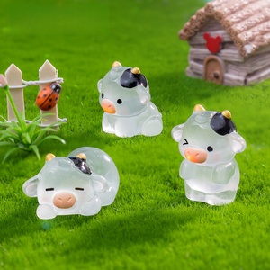 Offres Spéciales : Accessoires en Résine Lumineuse Vache, Ornements Créatifs Miniatures en Résine, Modèles d'Animaux en Résine qui Brillent dans le Noir pour Décoration de Voiture - Product Image 4