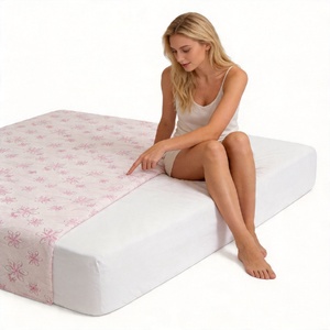 Tissu jacquard tricoté <span class=keywords><strong>100</strong></span>% polyester certifié Oeko-Tex <span class=keywords><strong>100</strong></span> à motifs floraux pour <span class=keywords><strong>matelas</strong></span> - Product Image 1