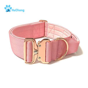 Collar de perro resistente táctico acolchado de neopreno suave de nailon ajustable con hebilla de metal de oro rosa - Product Image 1