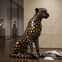 Sculpture d'art moderne en résine de léopard de grande taille pour intérieur, statue de guépard de luxe pour la décoration de la maison, de l'hôtel, du bureau ou du salon