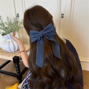 Korean retro denim blue <b>bow</b> hair <b>clip</b> with gold label banana <b>clip</b> shark <b>clip</b>, fashionable hair tie hair accessory for women. - Product Image 4
