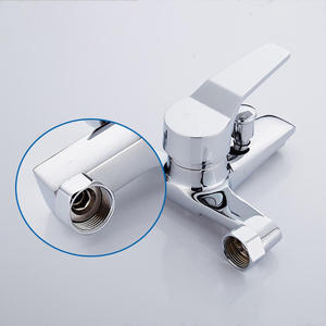 <span class=keywords><strong>Mitigeur</strong></span> de douche thermostatique mural en cuivre chromé poli avec pommeau de douche carré à jet pluie doux et monocommande - Product Image 4