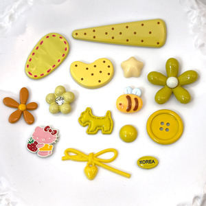 Adornos de Plástico Amarillo para Zapatos, Flores, Perros, Abejas, Accesorios de Joyería para Mujer, Pinzas para el Cabello, Decoración para Zuecos, Origen Corea - Product Image 1