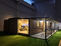 Conteneur modulaire préfabriqué pliant en bois Maison Villa Hôtel Immeuble de bureaux Structure métallique Stockage facile à assembler