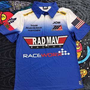 Camiseta Climate-Mediator Moto: Negociando una <span class=keywords><strong>tregua</strong></span> entre tu cuerpo y <span class=keywords><strong>la</strong></span> agresión de los elementos - Product Image 4