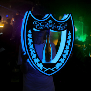 Rượu vang Vua DOM perignon sáng Acrylic giữ rượu vang chai hiển thị đứng cầm tay đạo cụ rượu vang không thấm nước sử dụng trong nhà 62x12x68cm - Product Image 2