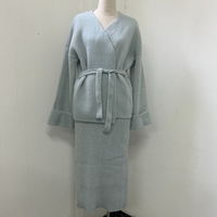 Ensemble jupe et haut en maille tricotée, collection 2026 : Cardigan élégant et jupe unie, tenue de soirée, bureau ou quotidienne, deux pièces.