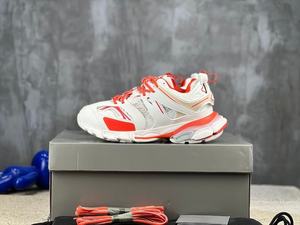 Baskets LED lumineuses tendance 2026 de haute qualité pour hommes - Chaussures de sport de créateur pour la relaxation et la respirabilité - Product Image 4