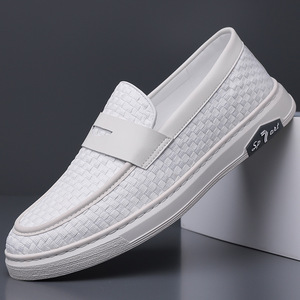 Black Men's Loafers Round Toe Slip-On Breathable PU Lining <b>Rubber</b> Outsole Geometric Pattern <b>Strip</b> Decoration - Product Image 4