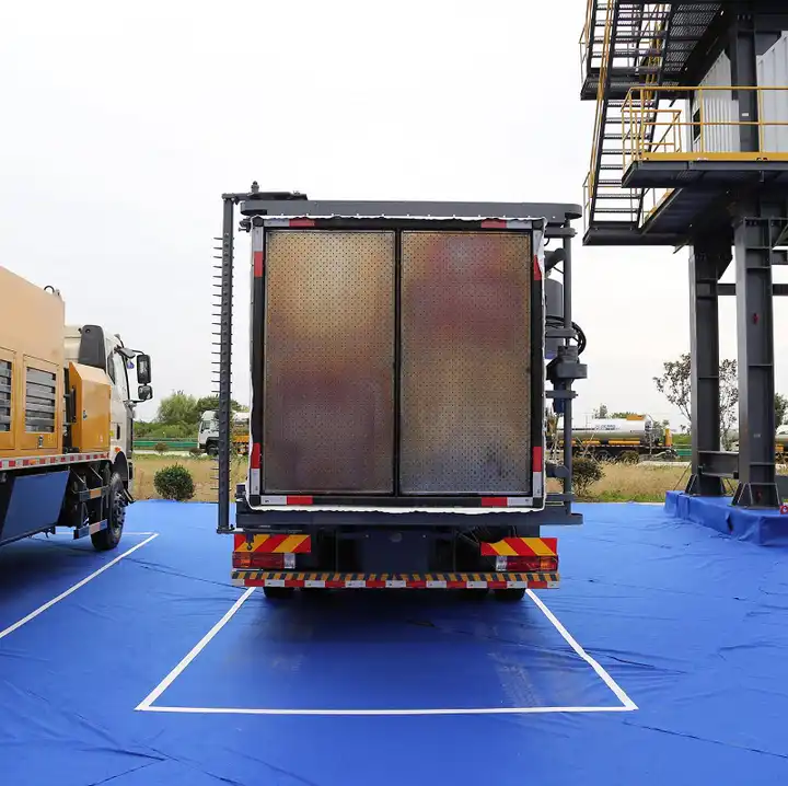 equipment for bitumen surfacing