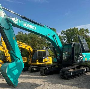 Excavatrice sur chenilles Kobelco SK210 d'occasion 21 tonnes, modèle 2024, moteur Isuzu, excellent état, vente à prix réduits - Product Image 3