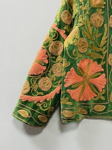 Chaqueta de terciopelo Suzani bordada a mano para mujer, cuello alto, manga larga, corte recortado, cálida, informal, para otoño - Product Image 2