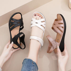 Sandalias de Plataforma para Mujer Primavera/Verano 2026, Parte Superior de PVC, Ligeras, Antideslizantes, Cierre de Hebilla, Moda para Exteriores, Antiolor - Product Image 2