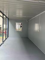Maison conteneur moderne à mur-rideau en verre, bâtiment de bureau modulaire préfabriqué