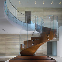 Escalier en colimaçon moderne Prima 034 pour intérieur, avec garde-corps en verre, construction en acier inoxydable et aluminium, bois massif, pour villa et appartement