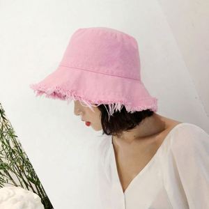 Ensemble décontracté d'été pour femme avec chapeau bob en toile de coton imprimée et casquette de soleil blanche unie – Vente en gros à prix abordable - Product Image 3