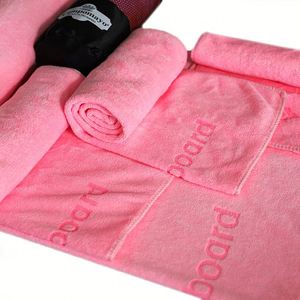 Serviette de sport et de musculation personnalisée avec logo, couleur unie, tricotée, absorbant la transpiration, séchage rapide, écologique - Product Image 2