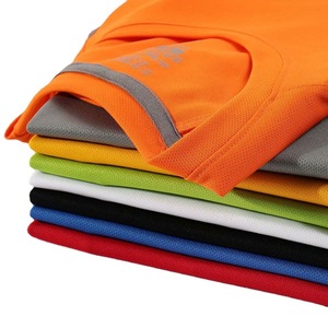 Camiseta deportiva de iones plateados para hombre, camisetas deportivas de poliéster con reflejo de punto para rendimiento atlético que absorbe la humedad para correr - Product Image 4