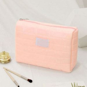 Sacs de voyage et de plage personnalisés en polyester grande capacité pour articles de toilette, maquillage et cosmétiques, faible MOQ, couleurs bonbon à carreaux, fermeture éclair, logo - Product Image 5