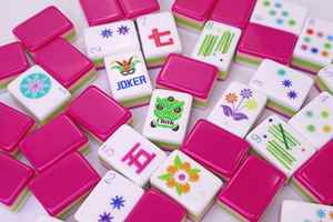 <span class=keywords><strong>Juego</strong></span> de Mahjong Americano Personalizado de 4 Capas, Fichas de PU Rojo Rosa con 160 Cartas, Plegable, Lujoso y Elegante para Adultos y como Regalo - Product Image 5