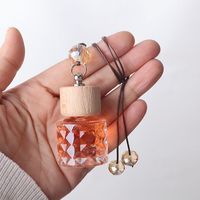 Mini Désodorisant de Voiture Suspendu Portable avec Couvercle en Bois, Diffuseur de Parfum à Huiles Essentielles pour Auto