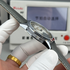 Elegant vintage men's <b>watch</b>, automatic <b>mechanical</b> <b>watch</b>, automatic winding business <b>watch</b>. - Product Image 5