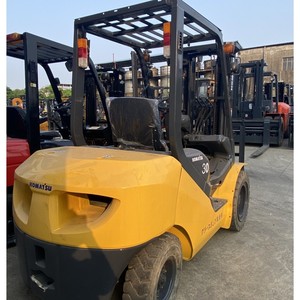 Chariot élévateur diesel Komatsu FD30 d'occasion bien entretenu, 3 tonnes, mât à trois étages, dimensions des fourches 1220x125x50, stable et puissant - Product Image 4