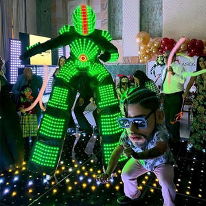 하이 퀄리티 <span class=keywords><strong>LED</strong></span> 빛나는 옷 <span class=keywords><strong>LED</strong></span> 죽마로봇 의상 OEM ODM 1 조각 주문 <span class=keywords><strong>Led</strong></span> 로봇 포식자 의상 - Product Image 2