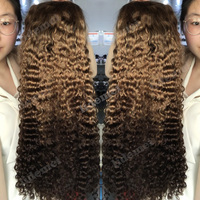 Perruque Lace Frontale HD Suisse 13x4 en Gros pour Femme, Perruque Cheveux Humains Ombrés Personnalisée, Perruques Courtes Pixie Bouclées Colorées pour Femmes Noires