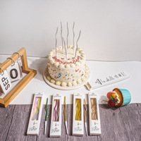 14,5 cm lange gewellte Geburtstagskerzen, 6er-Set, Metallic Gold Silber Pastell S-Kurven-Kuchendekoration für Jubiläumsfeiern
