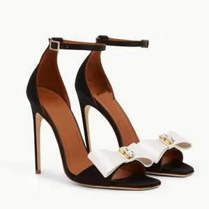 Sandalias Blancas de Verano con Lazo y Pedrería para Mujer, Tacones Altos Finos, Zapatos de Vestir Encantadores para Chicas, Punta Cuadrada Abierta, Correas en el Tobillo - Product Image 3