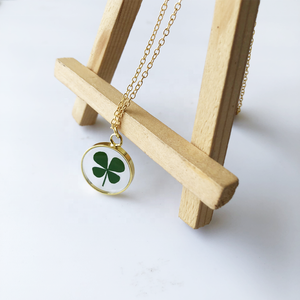 <span class=keywords><strong>บ</strong></span>ูติกเครื่องประดั<span class=keywords><strong>บ</strong></span>ธรรมชาติสี่ใ<span class=keywords><strong>บ</strong></span>โคลเวอร์กดดอกไม้กลมจี้เรซินใสสำหรั<span class=keywords><strong>บ</strong></span>ผู้หญิง - Product Image 1